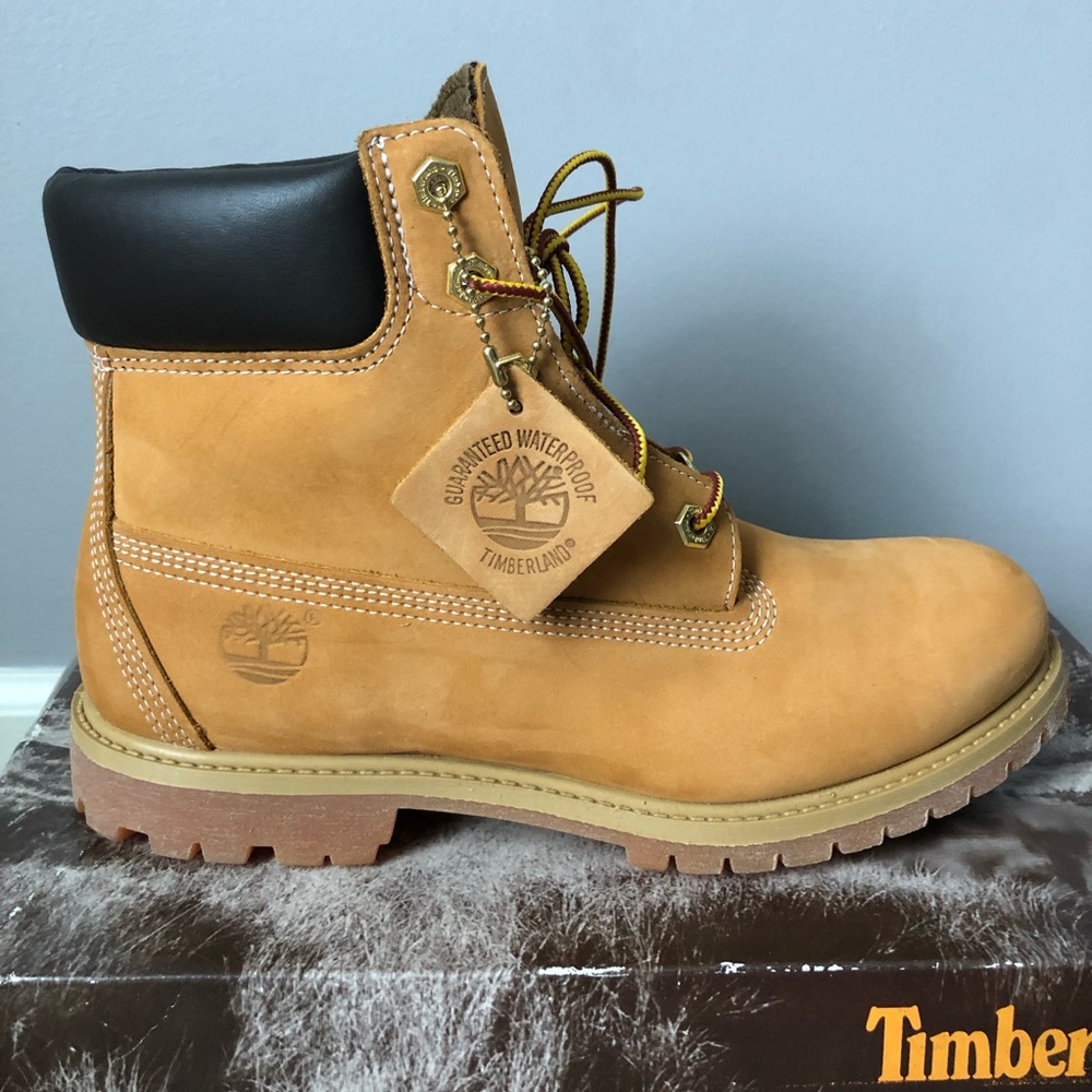 Wheat Timberlands Boots Authentic  size 10 NWOT